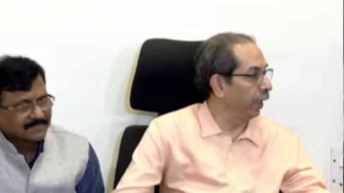 Uddhav Thackeray : उद्धव ठाकरे पुन्हा हिंदुत्वाच्या वाटेवर, पत्रकार परिषदेत मोठी घोषणा, रविवारी संध्याकाळी 4 वाजता..