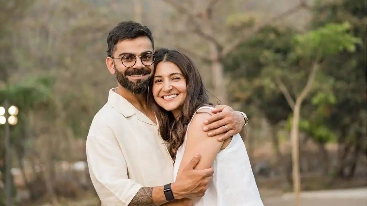 विराट-अनुष्का पुन्हा भारतात परतणार? मुंबई विकत घेतलं इतक्या कोटींचं अपार्टमेंट विराट-अनुष्का पुन्हा भारतात परतणार? मुंबई विकत घेतलं इतक्या कोटींचं अपार्टमेंट