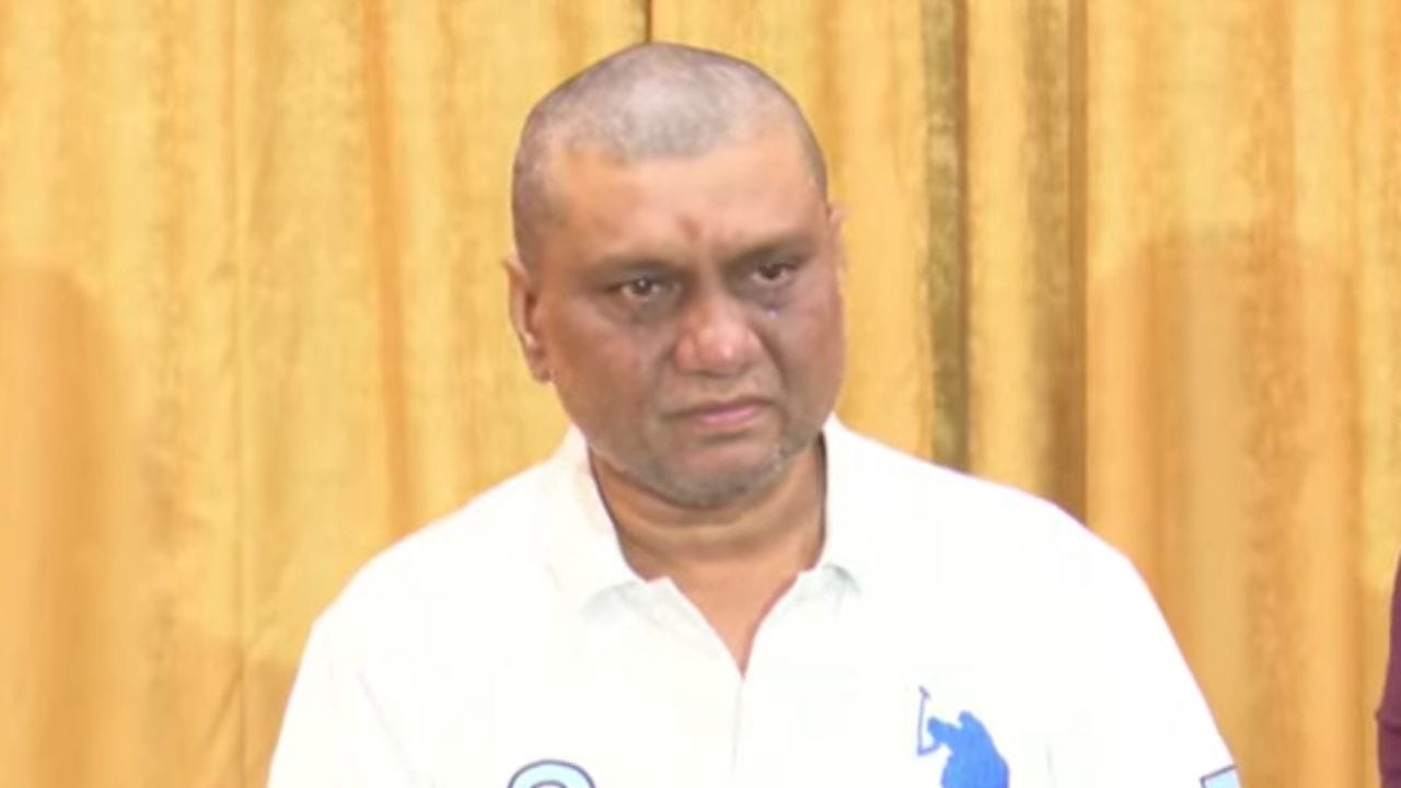 'सिया संस्कारी आहे असं सांगून लग्न जमवलं', केतनच्या वडिलांचा मित्तल कुटुंबियांवर मोठा आरोप 'सिया संस्कारी आहे असं सांगून लग्न जमवलं', केतनच्या वडिलांचा मित्तल कुटुंबियांवर मोठा आरोप