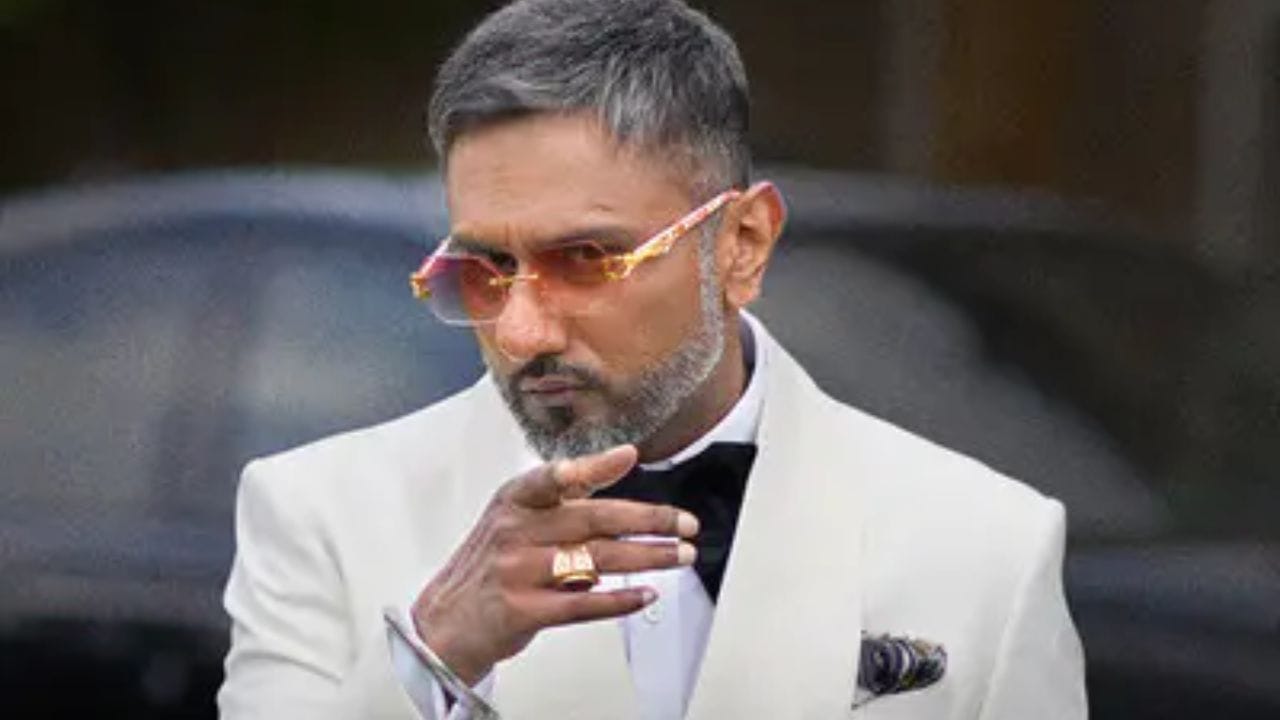 देश पहले, गाना बादमे..दिल्ली CJP लाठीमाराने व्यथित Yo Yo Honey Singh ने गाण्याचा टीझर पुढे ढकलला... देश पहले, गाना बादमे..दिल्ली CJP लाठीमाराने व्यथित Yo Yo Honey Singh ने गाण्याचा टीझर पुढे ढकलला...