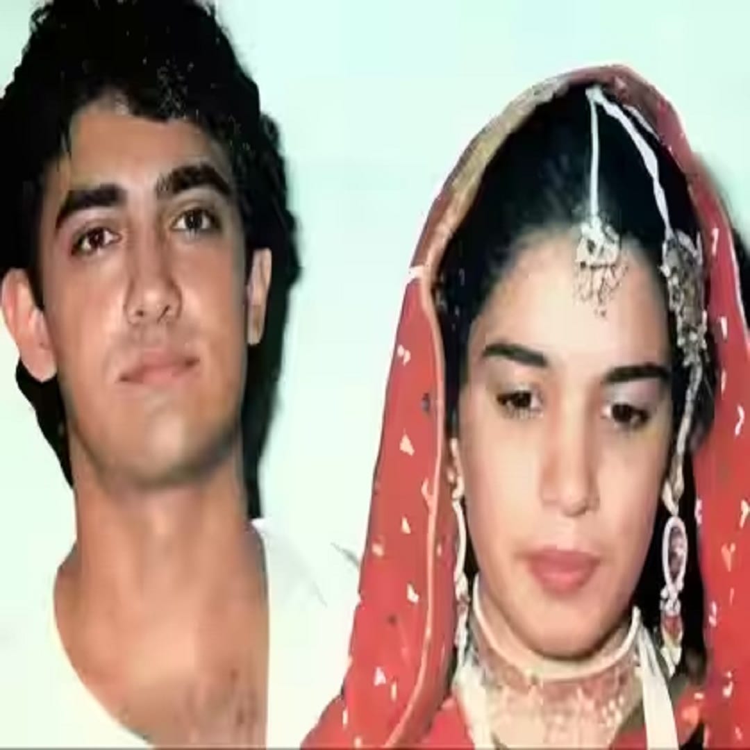आमिर याने  असं देखील  सांगितलं होतं की, 21 वर्षांनंतर 1986  मध्ये  अभिनेत्याने 18 एप्रिल रोजी रीना दत्ता हिच्यासोबत कोर्ट मॅरिज केलं. या लग्नाबद्दल  कोणालाच काहीच माहिती नव्हतं... लग्नानंतर दोघे त्यांच्या त्यांच्या घरी गेलेले. 