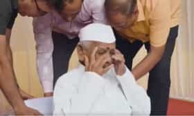 VIDEO: अण्णांचे मौनव्रत माध्यमांशी बोलताना अण्णांना अश्रू अनावर....