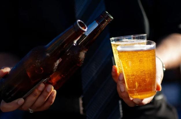 याशिवाय Budweiser Magnum, Heineken, Tuborg Green, Carlsberg Elephant आणि Bira 91 Blonde हे बिअर ब्रँड्सही तरुणांमध्ये खूप लोकप्रिय आहेत. शहरी भागातील तरुणांना Bira 91 Blonde ही बिअर खूप आवडते. 