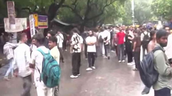 CJP Protest : रात्रभर पाऊस, तरीही सीजेपीचं आंदोलन रात्री पासून पुन्हा सुरू, VIDEO