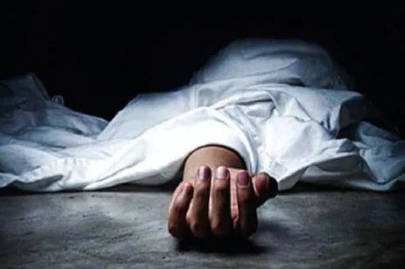 मृत्यू ही एक अटळ अशी घटना आहे. जो जन्माला आला त्याचा एक दिवस मृत्यू होतोच. मृत्यूनंतर मृतदेहाबाबत आपल्या समाजात अनेक श्रद्धा-अंधश्रद्धा आहेत. एखाद्या व्यक्तीचा मृत्यू झाला की संबंधित मृतदेहाची विटंबना होऊ नये याची नेहमी काळजी घेतली जाते.