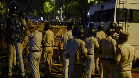 कॉक्रोच जनता पार्टीच्या जंतरमंतरवरील आंदोलनाबाबत दिल्ली पोलिसांचा....
