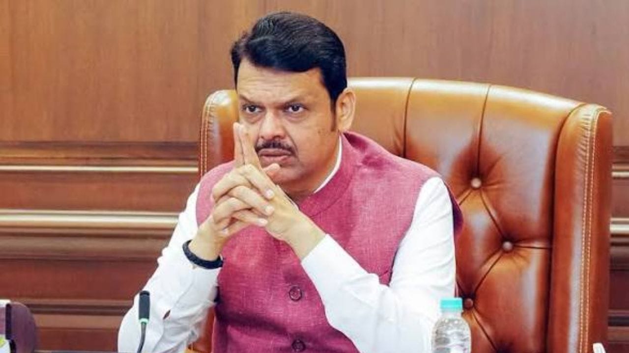 मोठी बातमी! ‘वर्षा’वर भाजपची बैठक, राजकारणात घडामोडींना वेग, बड्या नेत्यांची उपस्थिती