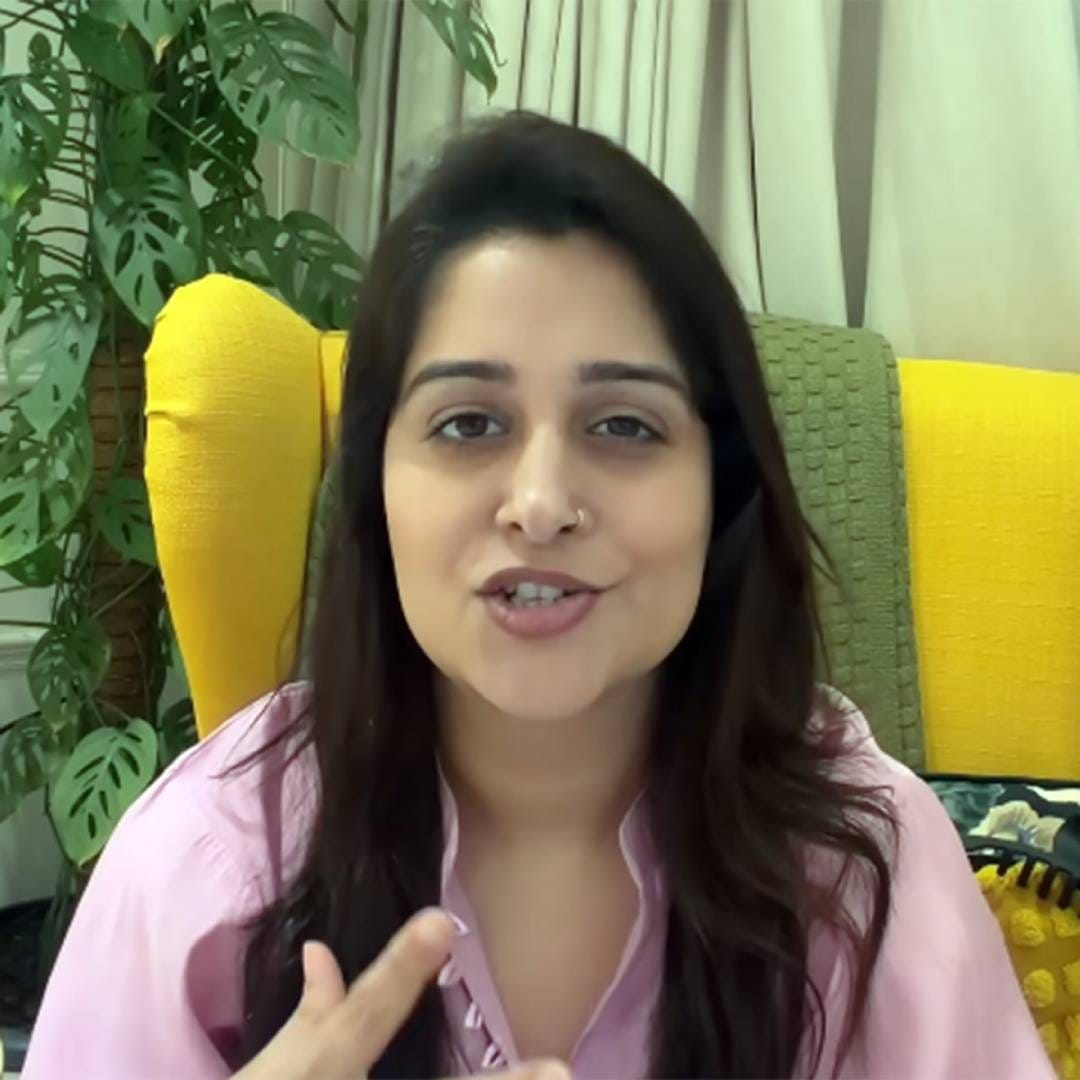 दीपिकाने अभिनेता शोएब इब्राहिमशी लग्न केलं असून या दोघांना रुहान हा मुलगा आहे. आरोग्याच्या या कठीण समस्यांचा सामना करताना शोएबने दीपिकाची खंबीर साथ दिली आहे. युट्यूबवरील व्लॉगद्वारे दोघं त्यांच्या खासगी आयुष्याविषयीचे अपडेट्स चाहत्यांना देत असतात.