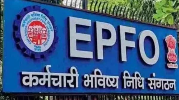 EPFO Interest : 8 कोटी PF खातेदारांसाठी गुड न्यूज; खात्यात व्याज कधी जमा होणार? माहिती आली समोर
