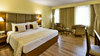 Hotel Room: हॉटेलमध्ये चेक-इन दुपारी 12 आणि चेक-आऊट 11 वाजताच असतं? पण असं असण्यामागंही आहे लॉजिक