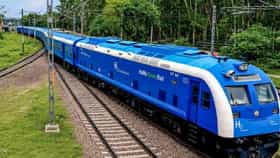 पहिली हायड्रोजन ट्रेन कुठल्या स्टेशन्समध्ये धावणार? किती कोटी खर्च?.