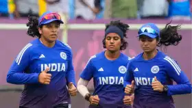 टीम इंडियाला मोठा झटका, स्टार खेळाडू संघाबाहेर; अनुभवी खेळाडूला संधी.