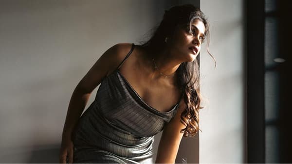 अभिनेत्री ईशा केसकरने आजवर मराठी मालिका आणि मराठी चित्रपटात साकारलेल्या वेगवेगळ्या भूमिकेमुळे चाहत्यांचे प्रेम मिळवले आहे. आता ती साऊथ फिल्ममधून लवकरच चाहत्यांच्या भेटीला येणार आहे. आता नुकतीच ईशाने एक मुलाखत दिली आहे ज्याची सर्वत्र चर्चा रंगली आहे.