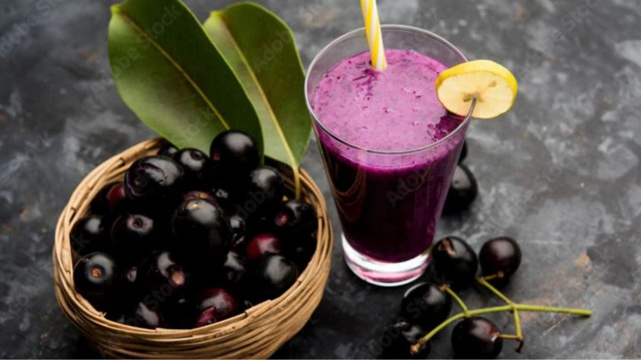 Jamun Export: महाराष्ट्रातील 'या' ठिकाणी पिकतात सर्वाधिक जांभळ; सौदी, कतारपर्यंत मागणी Jamun Export: महाराष्ट्रातील 'या' ठिकाणी पिकतात सर्वाधिक जांभळ; सौदी, कतारपर्यंत मागणी