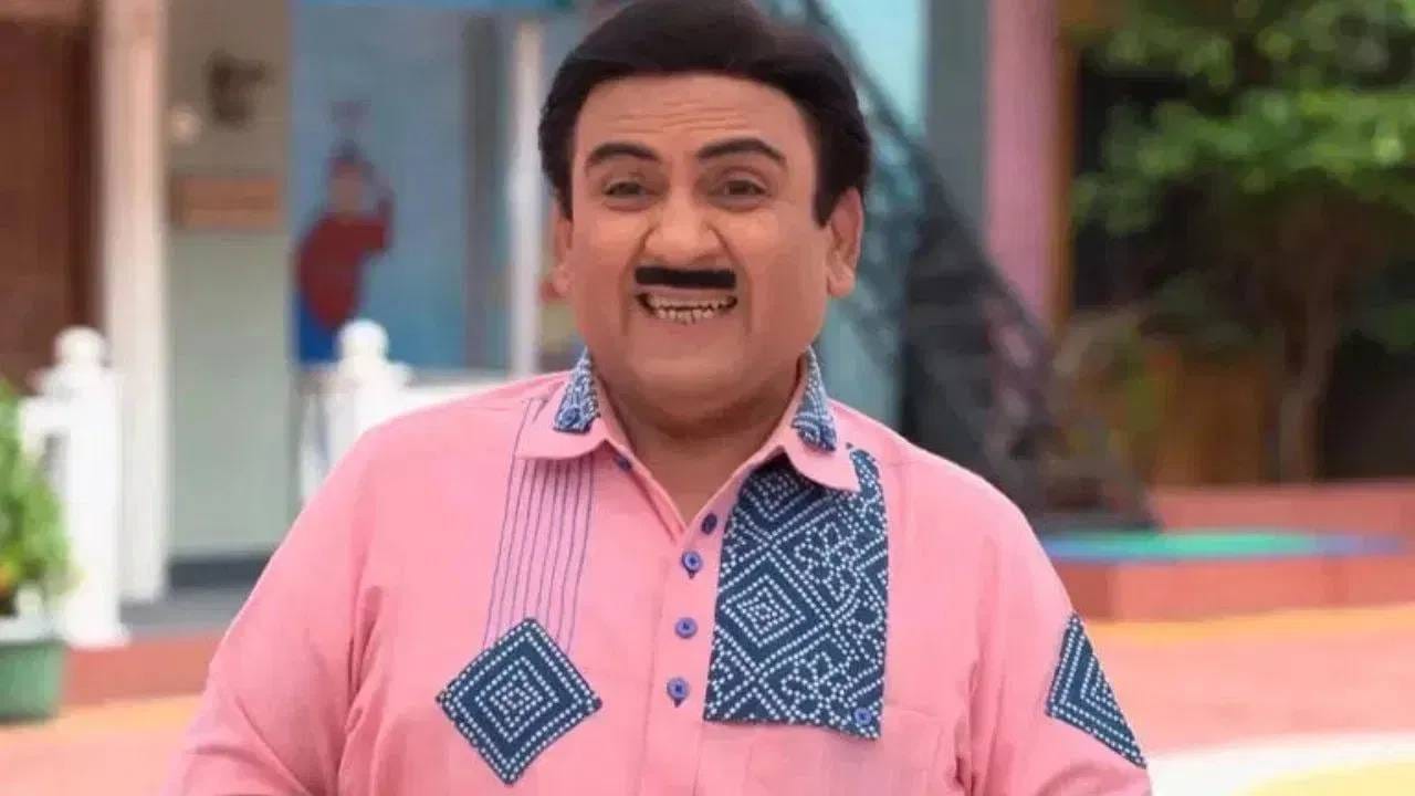 त्यामुळे चाहत्यांनो, काळजी करू नका आणि सोशल मीडियावर जेठालाल यांच्याबद्दल पसरणाऱ्या अफवांकडे दुर्लक्ष करा. तुमचा लाडका जेठालाल कुठेही जाणार नाही, असं निर्मात्यांनी स्पष्ट केलं आहे. ते कालही शोचा भाग होते,  आजही आहेत आणि जोपर्यंत 'तारक मेहता' सुरू राहील, तोपर्यंत ते त्यात कायम राहतील. 'तारक मेहता' पाहत राहा आणि  लाडक्या जेठालालवर असेच प्रेम करत राहा.