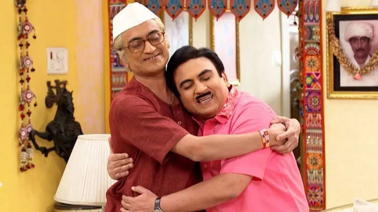 या शोचा एक नवीन प्रोमो देखील प्रदर्शित करण्यात आला आहे. 28 जुलै रोजी आम्ही या शोचा 18 वा वर्धापन दिन साजरा करणार आहोत. जेठालाल हे पात्र या शोचा भाग आहे आणि यापुढेही राहील; त्याला मालिकेतून वगळलं जाणार नाही. याचाच अर्थ असा की, जेठालाल या पात्राबाबतचे येणाऱ्या सर्व बातम्या चुकीच्या , खोट्या आहेत. हे ऐकून चाहत्यांचा जीव नक्कीच भांड्यात पडला असेल. 