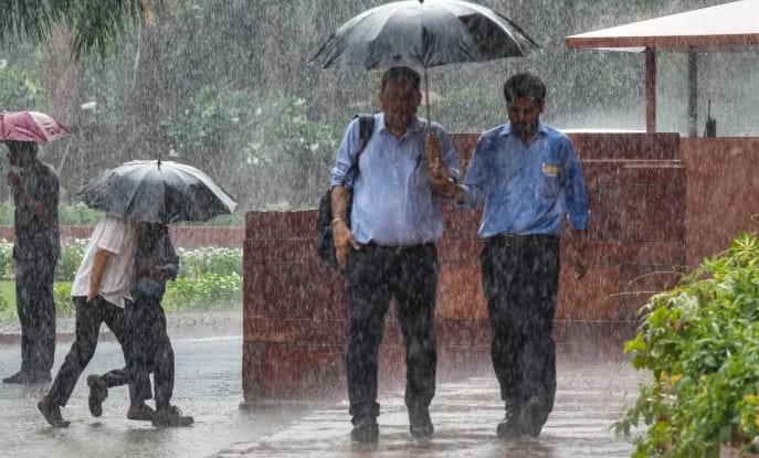  गोंदिया, भंडारा, चंद्रपूर, गडचिरोली, गोंदिया शंभर ते दीडशे मिलिमीटर पावसाचा अंदाज आहे. विदर्भातील काही जिल्ह्यांना रेड अलर्ट आहे. तर काही जिल्ह्यांना ऑरेंज अलर्टसुद्धा असणार आहे.