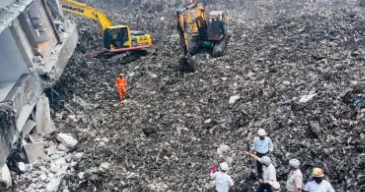 मोशी दुर्घटनेत ९ जणांचा मृत्यू, अखेर 83 तासांनी बचावकार्य थांबवलं; शेवटच्या क्षणी कोण वाचलं? नावे आली समोर मोशी दुर्घटनेत ९ जणांचा मृत्यू, अखेर 83 तासांनी बचावकार्य थांबवलं; शेवटच्या क्षणी कोण वाचलं? नावे आली समोर
