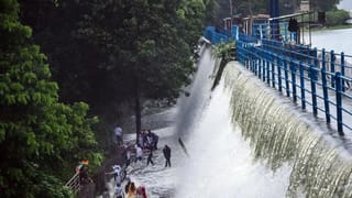 मुंबईला पाणीपुरवठा करणाऱ्या धरणक्षेत्रात पावसाची जोरदार बॅटिंग; 7 धरणांत किती टक्के पाणीसाठा? वाचा संपूर्ण माहिती