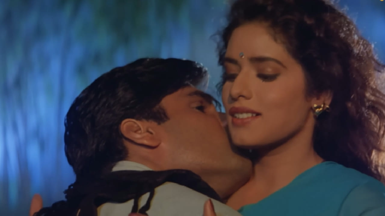या गाण्याचे चित्रिकरण अभिनेता सुनील शेट्टी आणि पूनम झावर यांच्यावर करण्यात आले होते. मोहरा चित्रपटातील 'तू चीज बड़ी है मस्त मस्त' आणि 'टिप टिप बरसा पानी' यांसारख्या गाण्यांप्रमाणेच 'ना कजरे की धार' हे गाणेही प्रेक्षकांच्या मनावर अधिराज्य गाजवत राहिले.