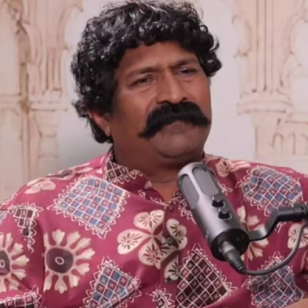 प्रदर्शनाच्या 39 व्या दिवशी या चित्रपटाने हा विक्रम केला आहे. चित्रपटाच्या या अफाट यशानंतर आता प्रवीण तरडे यांनी त्यांना मिळालेल्या मानधनाचा खुलासा केला आहे. दिग्दर्शक म्हणून तुम्ही किती मानधन घेता आणि ते चित्रपटातील मुख्य अभिनेत्यापेक्षा जास्त असतं का, असा प्रश्न प्रवीण तरडे यांना नुकत्याच एका मुलाखतीत विचारण्यात आला. 

