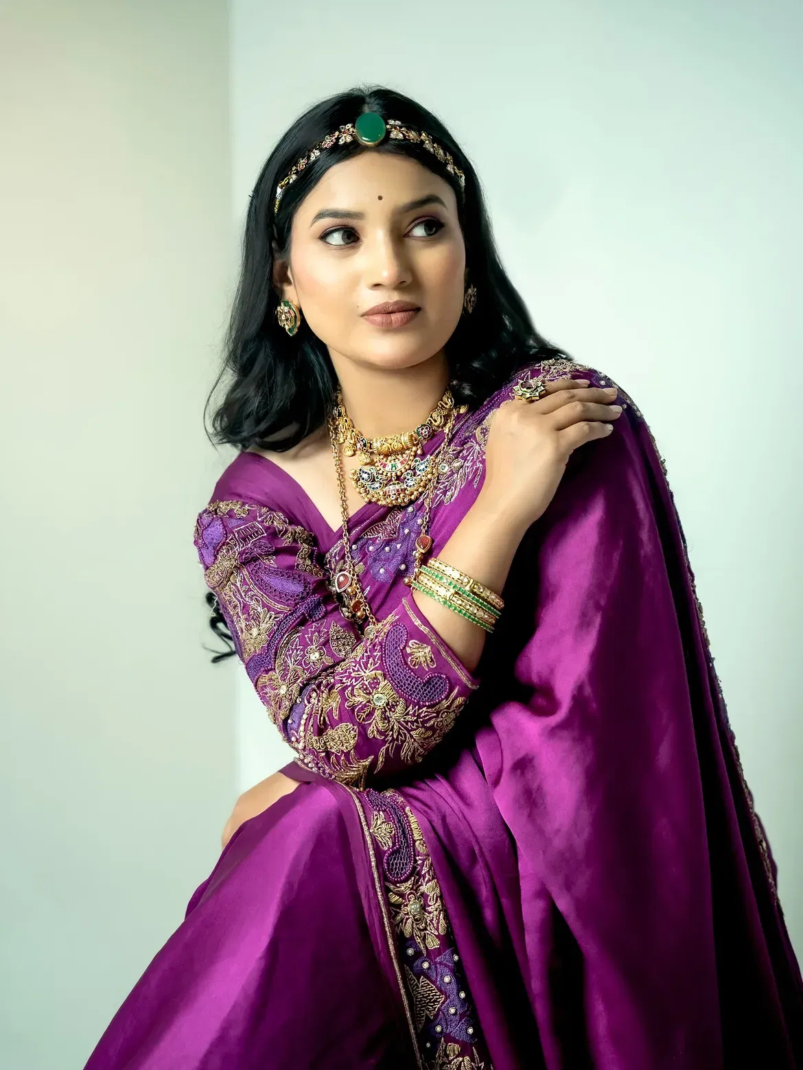 राजेश्वरी खरातला आज महाराष्ट्रातली प्रत्येक व्यक्ती ओळखते. फँड्री चित्रपटापासून सुरू झालेले तिचे करिअर आज नव्या वळणावर आहे. तिने आतापर्यंत अनेक व्हिडीओ साँग आणि चित्रपटात काम केलेले आहे.