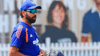 Rohit Sharma: टी-शर्ट, शॉर्ट्स आणि स्लिपर्स घालून, तोंड लपवून ट्रेननं करावा लागला प्रवास, शतकानंतर रोहितवर अशी वेळ का ओढवली?