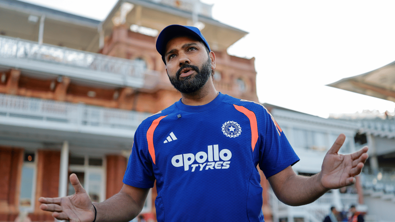Rohit Sharma: तर तशी मजा राहिली नाही...अखेर रोहितने रिटायरमेंटच्या चर्चांवर मौन सोडलं, जे बोलला ते तुमच्याही हृदयाला भिडेल, Video Viral Rohit Sharma: तर तशी मजा राहिली नाही...अखेर रोहितने रिटायरमेंटच्या चर्चांवर मौन सोडलं, जे बोलला ते तुमच्याही हृदयाला भिडेल, Video Viral