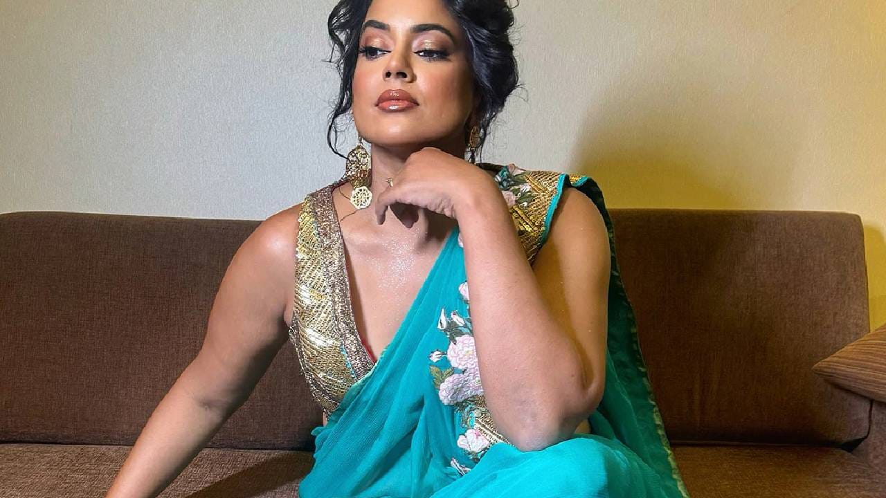 त्या घटनेनंतर समीरा प्रचंड संतापली, तिचा राग अनावर झाला. तिने शाळेची बॅग आणि पाण्याची बाटली तिथेच टाकत, त्या मुलाच्या मागे धाव घेतली. बराच पाठलाग करून तिने त्याला पकडलं आणि खाली पाडून चोप दिला. आणि चांगलाच धडा शिकवला.