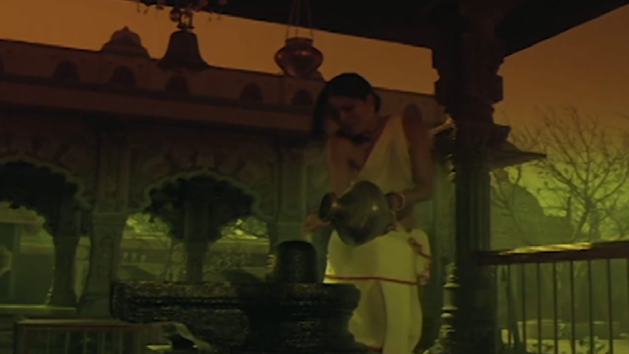 1978 मध्ये प्रदर्शित झालेल्या राज कपूर यांच्या सत्यम शिवम सुंदरम चित्रपटातील हे शीर्षकगीत श्रावण, महाशिवरात्री आणि शिवपूजेच्या वेळी आवर्जून ऐकले जाते.