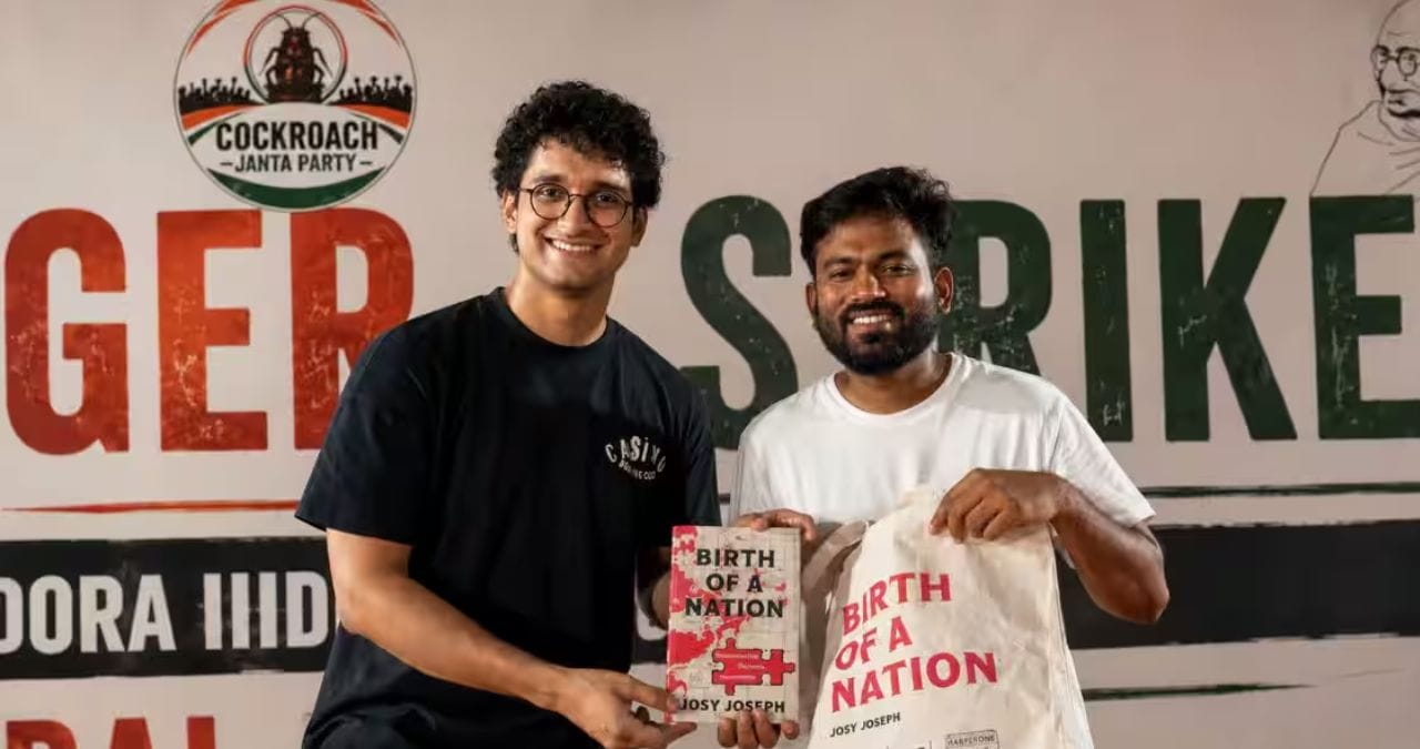 अभिजीत दीपके याच्यानंतर आता सौरव दास देखील तितका चर्चेत आला आहे. सौरव दास आणि आशुतोष रांका या दोघांनी सरकारच्या मंत्र्यांशी भेटताना कॉक्रोच जनता पार्टीचं प्रतिनिधित्व केलं होतं. कॉक्रोच जनता पार्टीच्या सौरव दासवर अनेक तरुणी फिदा झाल्या आहेत.