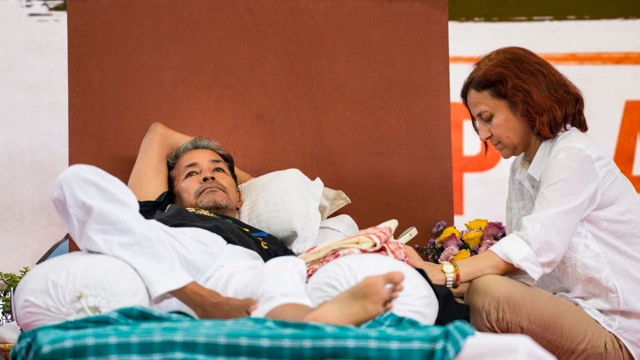 सोनम वांगचुक उद्या उपोषण समाप्त करणार ? पत्नी गीतांजली काय म्हणाल्या ? सोनम वांगचुक उद्या उपोषण समाप्त करणार ? पत्नी गीतांजली काय म्हणाल्या ?