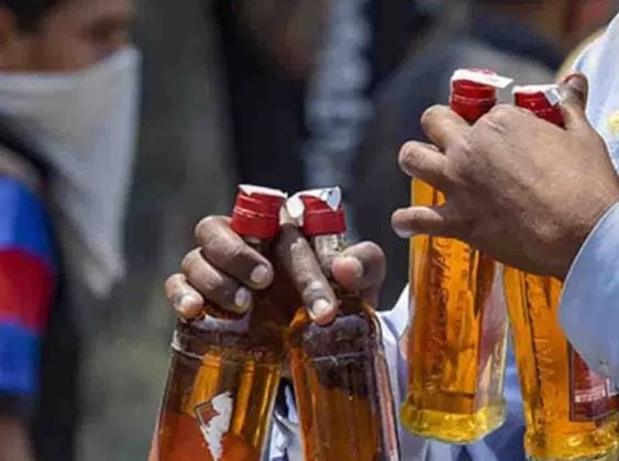 या अनोख्या मद्याचे उत्पादन युरोपीय देश पोलंडध्ये घेतले जाते. या मद्यात अल्कोहोलचे प्रामाण तब्बल 96 टक्के असते. म्हणजेच या मद्याच्या एका बॉटलमध्ये अन्य घटकांची मिसळ जवळपास नसतेच.