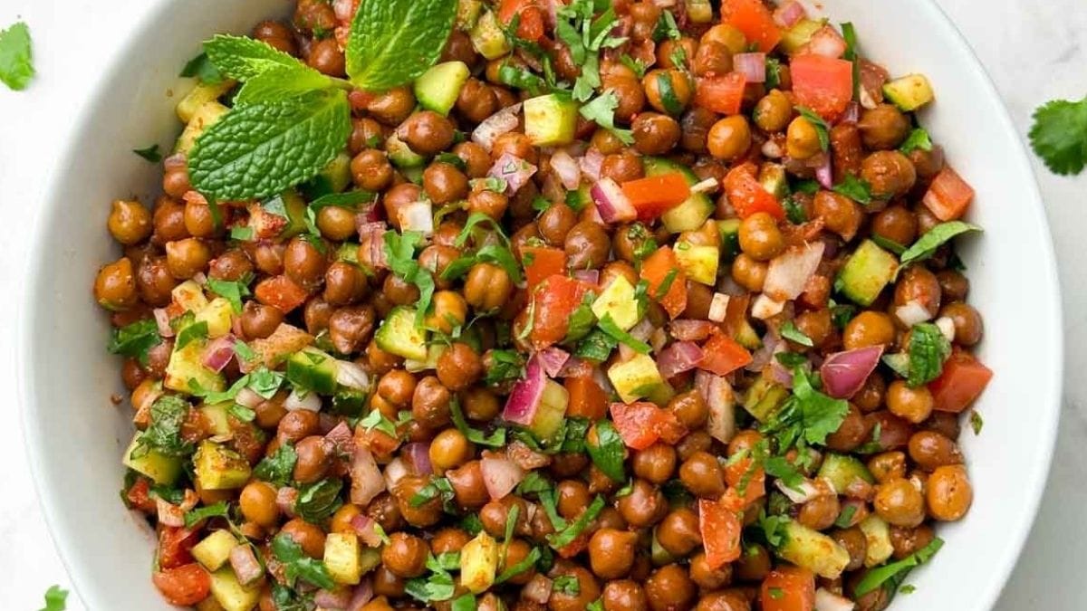 प्रथिनांनी भरलेला सुपरफूड, काळ्या हरभऱ्यापासून बनवा 5 पौष्टिक आणि चवदार डिशेस प्रथिनांनी भरलेला सुपरफूड, काळ्या हरभऱ्यापासून बनवा 5 पौष्टिक आणि चवदार डिशेस