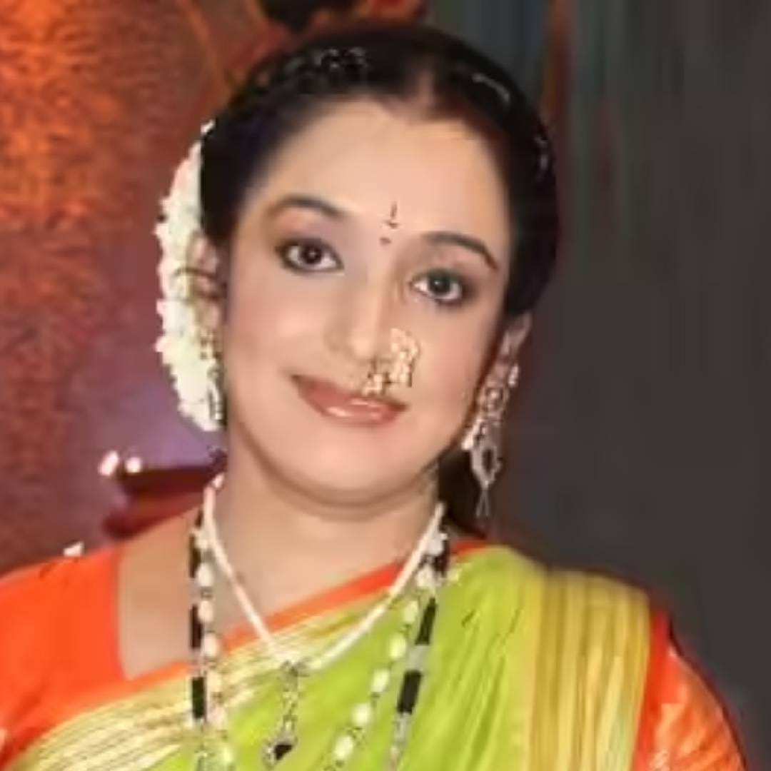 'पवित्र रिश्ता' आणि 'कुमकुम भाग्य' यांसारख्या मालिकांमध्ये भूमिका साकारलेली अभिनेत्री स्वाती आनंद आता 63 वर्षांची झाली आहे. मात्र अद्याप तिने लग्न केलं नाही. स्वाती आनंदने लग्न न करण्याचा निर्णय घेतला आहे. गेल्या 25 वर्षांपासून ती एका व्यक्तीसोबत रिलेशनशिपमध्ये आहे मात्र या नात्याबद्दल सोशल मीडियावर काहीच शेअर न करण्याचा तिने निर्णय घेतला आहे.