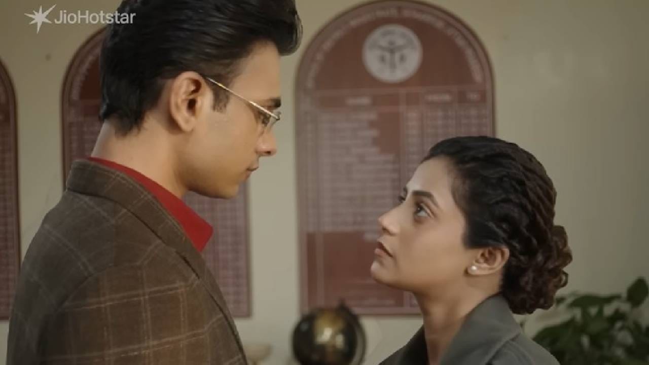आदित्य धर दिग्दर्शित आणि रणवीर सिंहची मुख्य भूमिका असलेला 'धुरंधर : द रिव्हेंज' या चित्रपटाने थिएटरमध्ये अक्षरश: धुमाकूळ घातला होता. ओटीटी प्लॅटफॉर्मवरही या चित्रपटाची जबरदस्त क्रेझ पहायला मिळाली होती. फक्त एका आठवड्यात 'धुरंधर 2'ला 50 दशलक्षांहून अधिक व्ह्यूज मिळाले होते. आता ओटीटीवर अशीच एक दमदार वेब सीरिज प्रेक्षकांच्या भेटीला आली आहे.