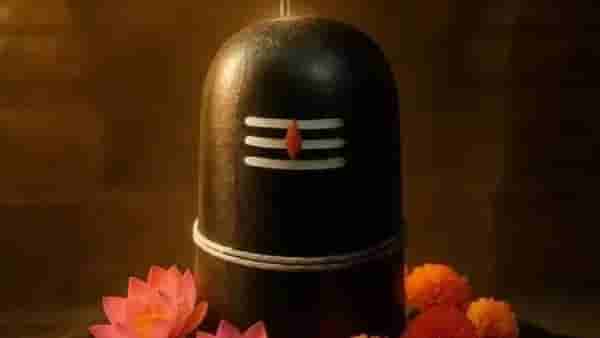 Vastu Shastra : श्रावण सुरू होण्यापूर्वी घरातून बाहेर काढा या वस्तू, नकारात्मक ऊर्जा होईल दूर