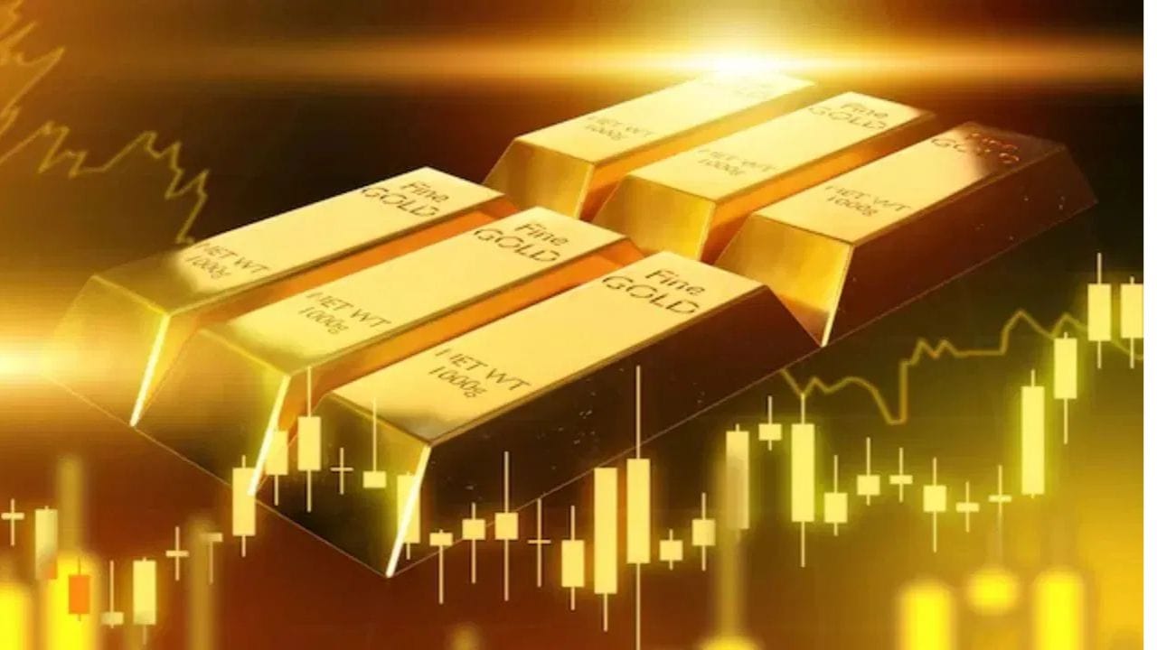 भारताप्रमाणेच पाकिस्तानमध्ये देखील सोन्याच्या भावात प्रचंड वाढ सुरू असल्याचं पहायला मिळत आहे. ऑगस्ट महिन्याच्या पहिल्याच आठवड्यामध्ये सोन्याच्या दरात तब्बल 8 टक्क्यांनी वाढ झाली आहे.
