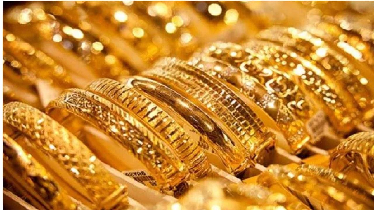 जळगावच्या सराफा बाजारात सोन्या आणि चांदीच्या दरात मोठी वाढ झाली आहे, गेल्या तीन दिवसांपासून सोन्या चांदीच्या दरात मोठी वाढ कायम आहे.