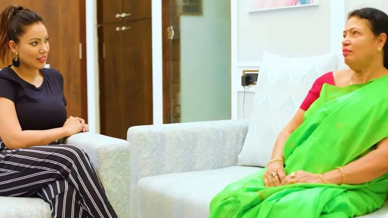 एकूणच, मुनमुन दत्ता हिच्या घरात लक्झरी, साधेपणा आणि सोफिस्टिकेशनचा जबरदस्त मेळ पाहायला मिळतो. प्रत्येक खोलीची सजावट तिच्या वेगळ्या स्टाइलमुळे खास ठरते. पडद्यावरची बबिता जितकी ग्लॅमरस आहे, तितकंच तिचं घरही स्टाइल आणि एलिगन्सने भरलेलं आहे!