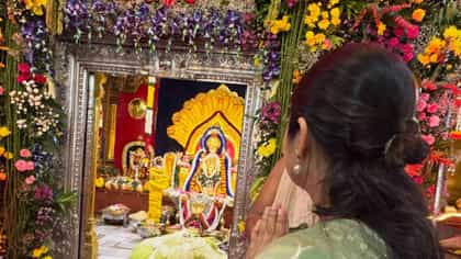 PHOTO : प्राजक्ता माळीने या प्रसिद्ध मंदिरात जाऊन केली नागदेवतेची पूजा.