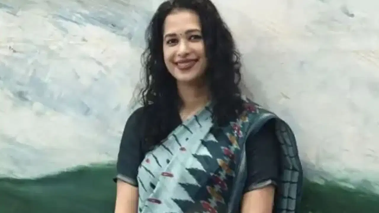 पतीच्या मोबाइलमध्ये दुसऱ्या महिलेचा फोटो… एअर इंडिया कर्मचाऱ्याच्या पत्नीने उचलले टोकाचे पाऊल, भाऊ परदेशातून परतला पतीच्या मोबाइलमध्ये दुसऱ्या महिलेचा फोटो… एअर इंडिया कर्मचाऱ्याच्या पत्नीने उचलले टोकाचे पाऊल, भाऊ परदेशातून परतला