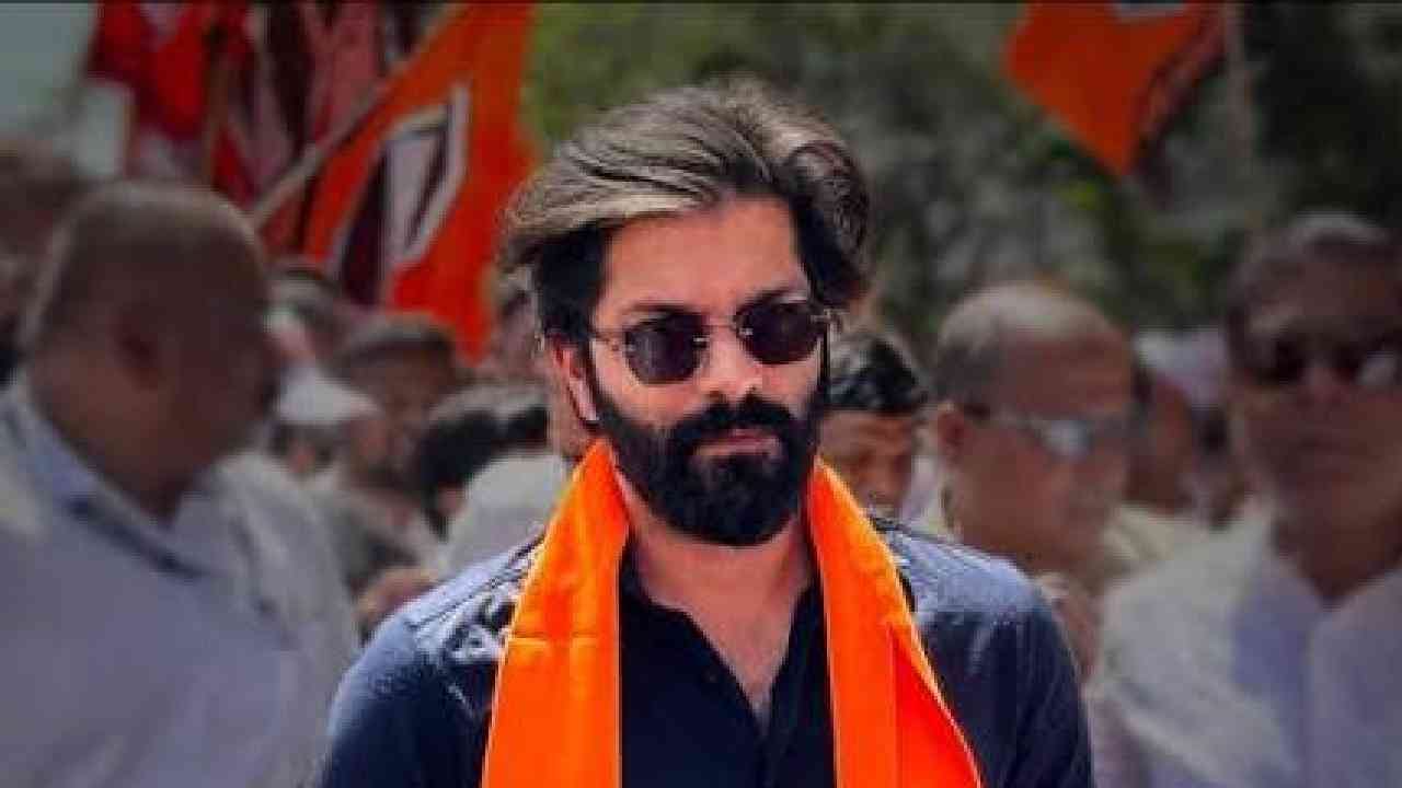 Amit Thackeray : 'मुलींचा हात धरल्यावर मारणारच, आमच्या नादाला लागू नका', अमित ठाकरेंची भाजपच्या विद्यार्थी संघटनेला वॉर्निंग Amit Thackeray : 'मुलींचा हात धरल्यावर मारणारच, आमच्या नादाला लागू नका', अमित ठाकरेंची भाजपच्या विद्यार्थी संघटनेला वॉर्निंग
