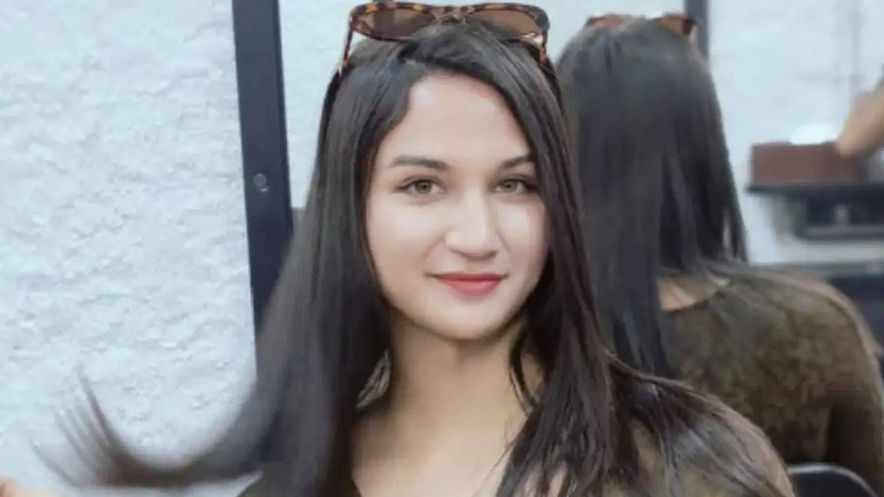 अनाया बांगरला महिला क्रिकेट खेळण्याची परवानगी, पण एक अट करावी लागणार पूर्ण, आता वर्षभर... अनाया बांगरला महिला क्रिकेट खेळण्याची परवानगी, पण एक अट करावी लागणार पूर्ण, आता वर्षभर...