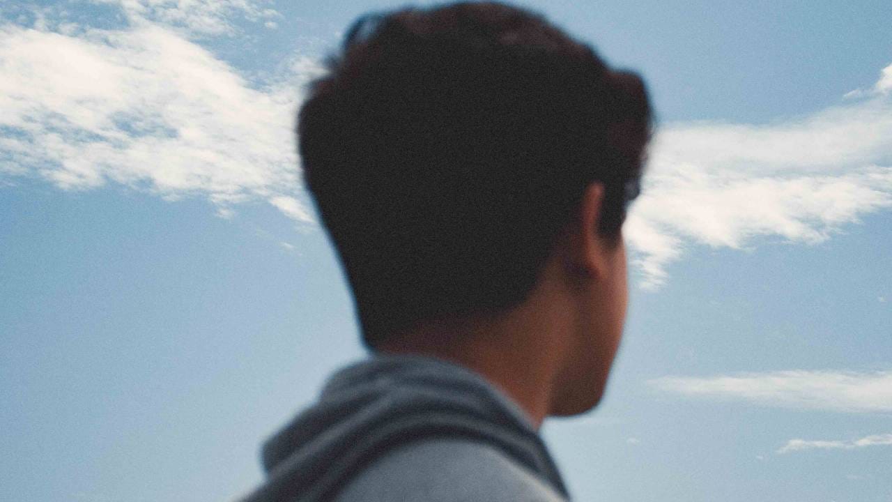Gen Z साठी नोकरीची मोठी संधी, ढगांकडे बघत बसायचं अन् महिन्याला घेयचा 8.5 लाख रुपये पगार Gen Z साठी नोकरीची मोठी संधी, ढगांकडे बघत बसायचं अन् महिन्याला घेयचा 8.5 लाख रुपये पगार