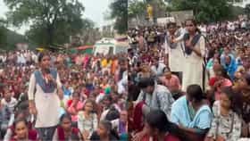 फोटो काढण्यावरून भरचौकात पोलिसांना जाब विचारणाऱ्या भंडाऱ्याच्या छोट्या.