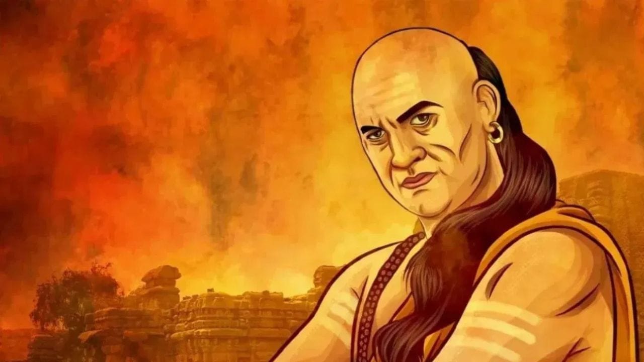 Chanakya Niti : पत्नीला पतीकडून फक्त ही एकच गोष्ट हवी असते, चाणक्य काय म्हणतात? Chanakya Niti : पत्नीला पतीकडून फक्त ही एकच गोष्ट हवी असते, चाणक्य काय म्हणतात?