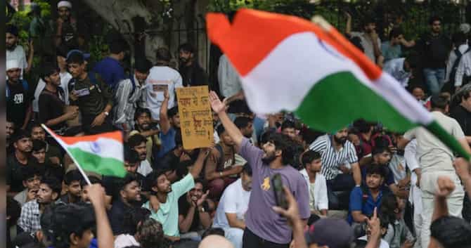 भाजप कार्यकर्त्यांचा घरात घुसून हल्ला; कॉक्रोच जनता पार्टीच्या स्वयंसेवकाच्या वडिलांचा मृत्यू