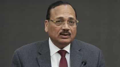 मुंबईतील दीक्षांत समारंभात सरन्यायाधीश सूर्यकांत मुख्य अतिथी नसणार...