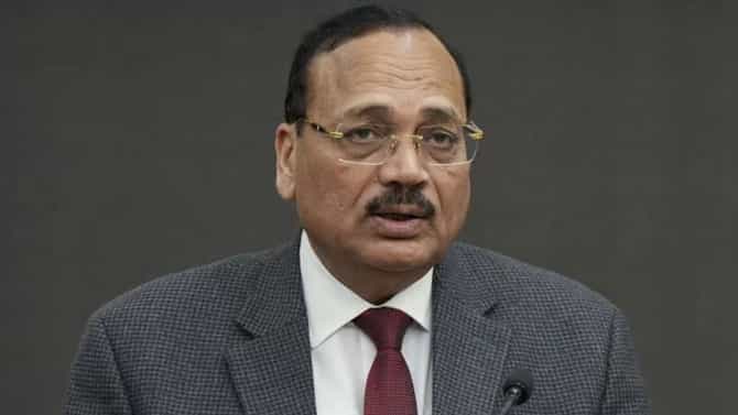 मुंबईतील दीक्षांत समारंभात सरन्यायाधीश सूर्यकांत मुख्य अतिथी नसणार, मोठा निर्णय, विद्यार्थ्यांच्या..